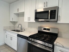 3941-3945 Birch St in San Diego, CA - Building Photo