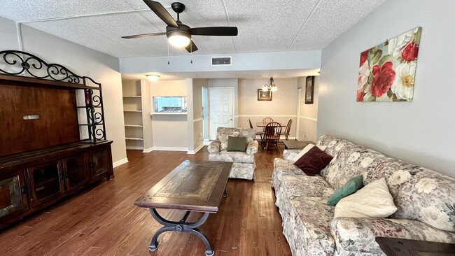 14115 Mossy Glen Ln, Unit 104G in Tampa, FL - Foto de edificio - Building Photo