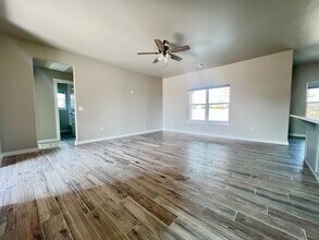 2184 Hilltop Ln in Blanchard, OK - Building Photo - Building Photo