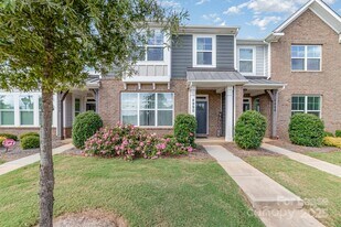 4990 David Cox Rd in Charlotte, NC - Building Photo