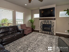 17214 Meredith Ave in Omaha, NE - Building Photo - Building Photo