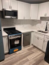703 E 10th St, Unit Apartment 2 in Wilmington, DE - Building Photo - Building Photo