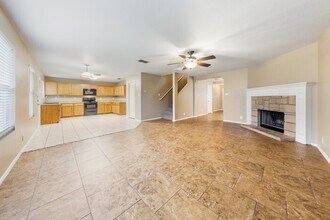 11746 Silver Prairie in San Antonio, TX - Building Photo - Building Photo