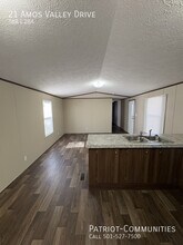 21 Amos Valley Dr in Springfield, IL - Building Photo - Building Photo