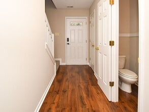 33 Scott Hollow Dr in Winston-Salem, NC - Building Photo - Building Photo