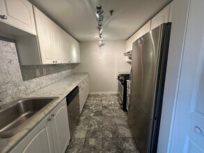 15 North Beacon St, Unit 420 in Boston, MA - Building Photo - Building Photo