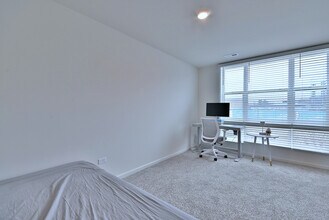 332 Summit Cir in Lombard, IL - Building Photo - Building Photo