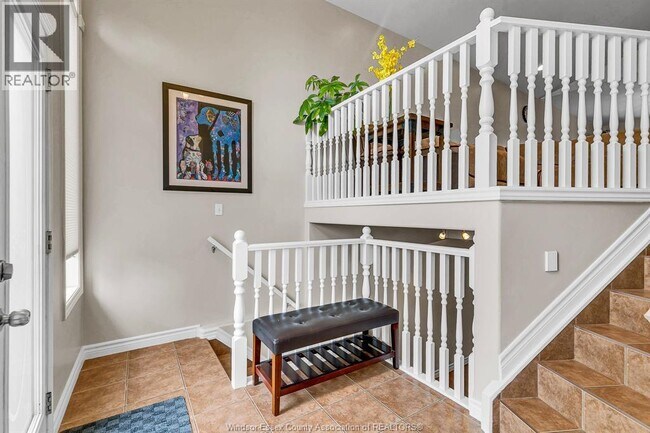 4274 Canberra Ave in Windsor, ON - Building Photo - Building Photo