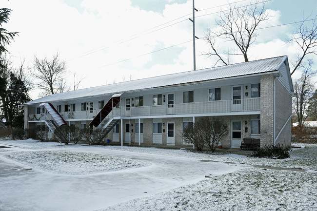 Whitehall South Apartments in Sylvania, OH - Building Photo - Building Photo