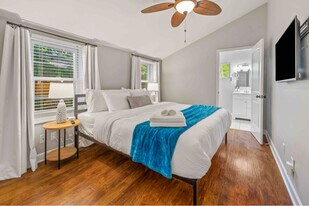 4305 S Shore Dr in Delavan, WI - Building Photo