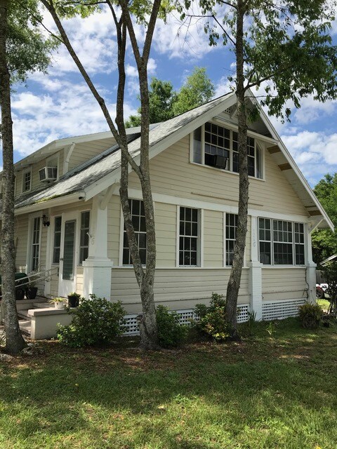 116 N Orange Ave, Unit B in DeLand, FL - Building Photo