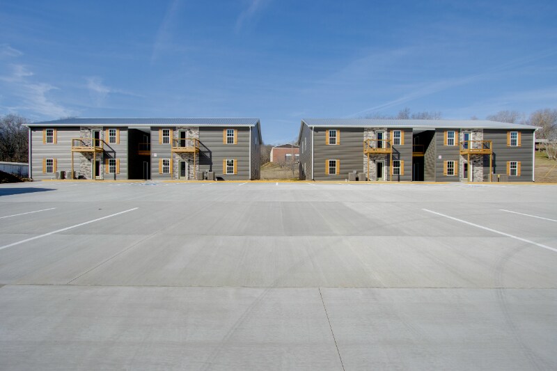 138 Main St N-Unit -8 in Carthage, TN - Foto de edificio