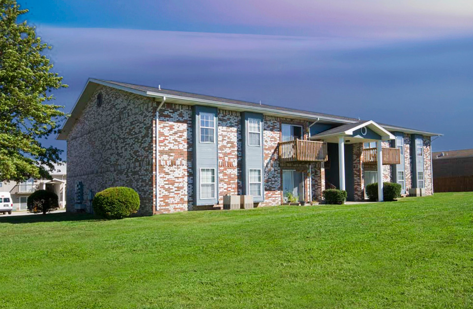 Stoneridge Apartments in Springfield, MO - Building Photo