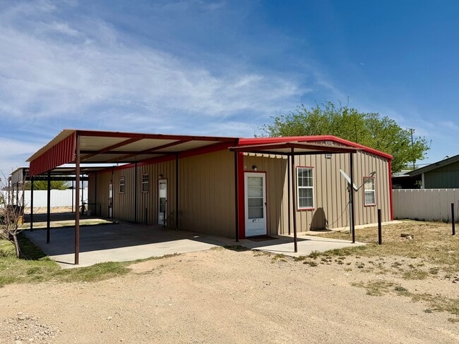 10240 W Palomino Dr in Odessa, TX - Building Photo - Building Photo