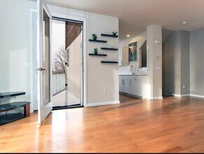 3647 Penn Ave in Pittsburgh, PA - Foto de edificio - Building Photo