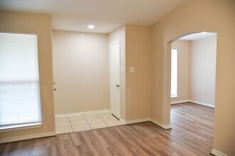 305 Amherst Ct in College Station, TX - Building Photo - Building Photo