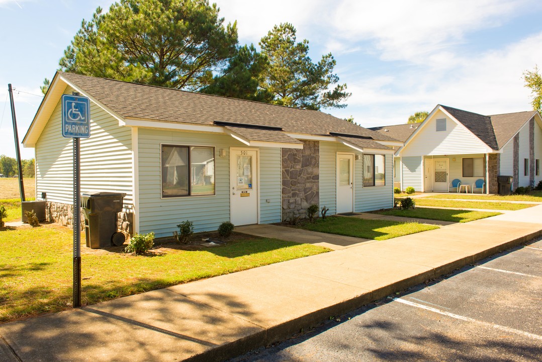 Moundville Gardens Apartments in Moundville, AL - Building Photo