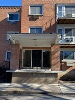 8541 Lotus Ave in Skokie, IL - Building Photo