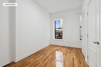 730 4th Ave in Brooklyn, NY - Building Photo - Building Photo