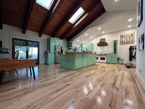 38 Brimmer Ln in Hampton Falls, NH - Building Photo - Building Photo