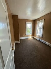 1108 E Lake Rd in Erie, PA - Building Photo - Building Photo