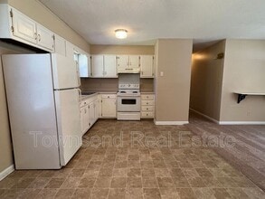 5675 Livingston Dr in Fayetteville, NC - Building Photo - Building Photo