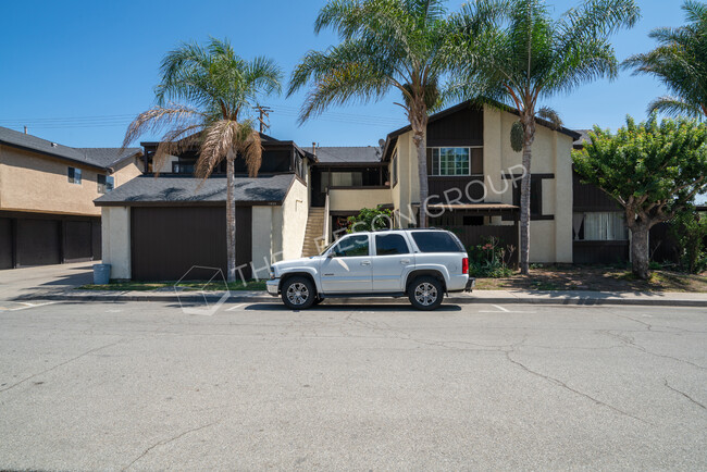 1025 W Central Ave in Santa Ana, CA - Building Photo - Building Photo