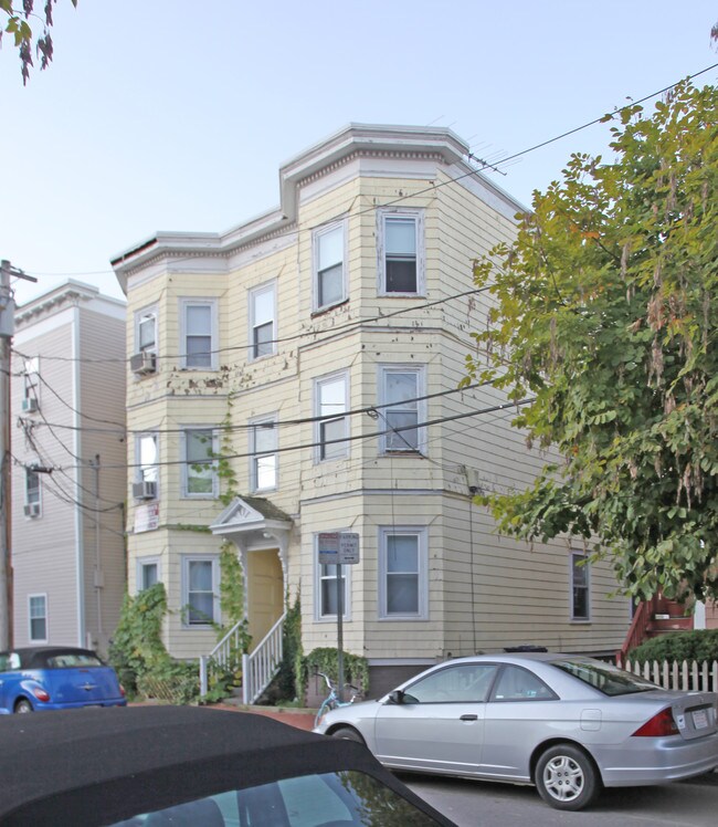 4 Watson St in Cambridge, MA - Foto de edificio - Building Photo