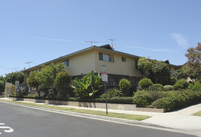 Whispering Falls in Alhambra, CA - Foto de edificio - Building Photo