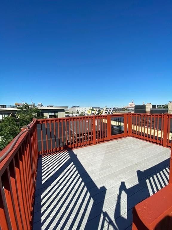 261 W 2nd St, Unit 3 in Boston, MA - Building Photo - Building Photo