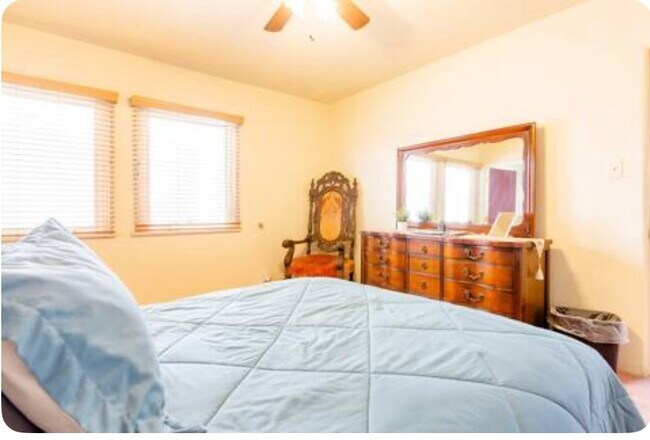 301 N 5th St in Montebello, CA - Building Photo - Building Photo