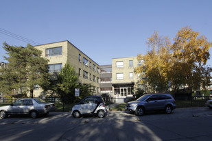 7 Crown Hill Pl Apartments