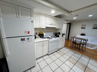 45 Hemenway St, Unit B2 in Boston, MA - Foto de edificio - Building Photo