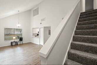 2550 W Bird St in Tampa, FL - Building Photo - Building Photo