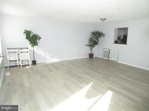 12803 Carousel Ct in Upper Marlboro, MD - Building Photo - Building Photo