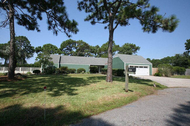 381 Eagle Dr in Panama City Beach, FL - Building Photo - Building Photo