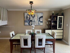 9894 Fairway Cove Ln in Plantation, FL - Building Photo - Building Photo
