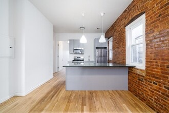 386 Bergen Ave in Jersey City, NJ - Building Photo - Building Photo