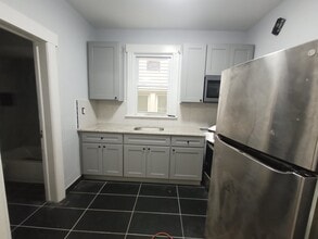 26 Caroline Ave, Unit 1st Floor in Clifton, NJ - Building Photo - Building Photo