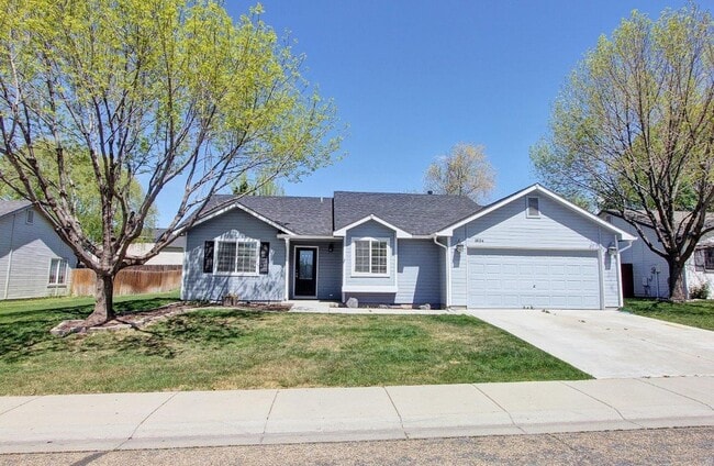 property at 1854 W Mulhuland Ct
