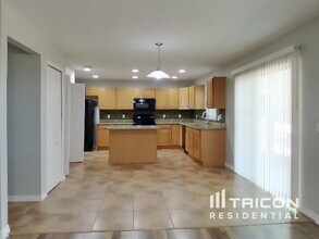 15811 Surfbird Ct in Mascotte, FL - Building Photo - Building Photo