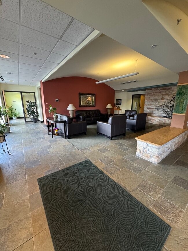 9355 Irving Park Rd in Schiller Park, IL - Building Photo - Building Photo