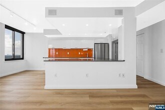 100 Old Palisade Rd in Fort Lee, NJ - Building Photo - Building Photo