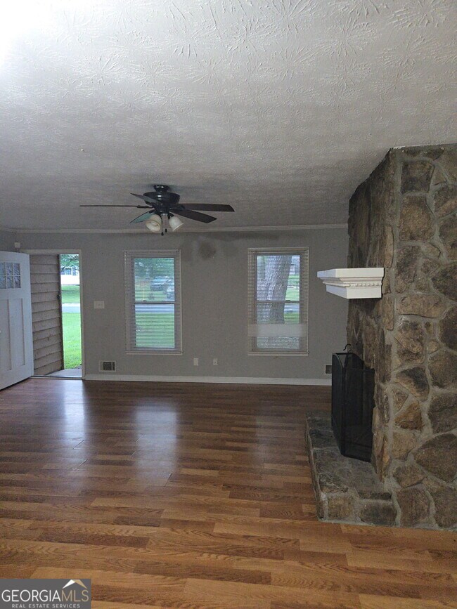 1678 Ridgeview Dr NW in Conyers, GA - Building Photo - Building Photo