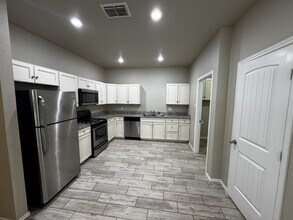 9802 Uvalde Ave in Lubbock, TX - Building Photo - Building Photo