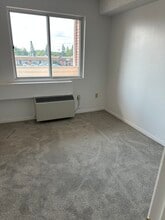 130 Bell Farm Rd in Barrie, ON - Building Photo - Building Photo