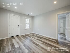 23352 Powell Ave in Hazel Park, MI - Building Photo - Building Photo