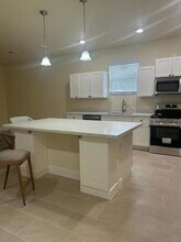 768 Lindo Ln in Port St. Lucie, FL - Foto de edificio - Building Photo