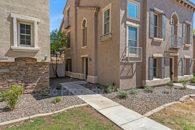 5626 S 21st Pl in Phoenix, AZ - Building Photo - Building Photo