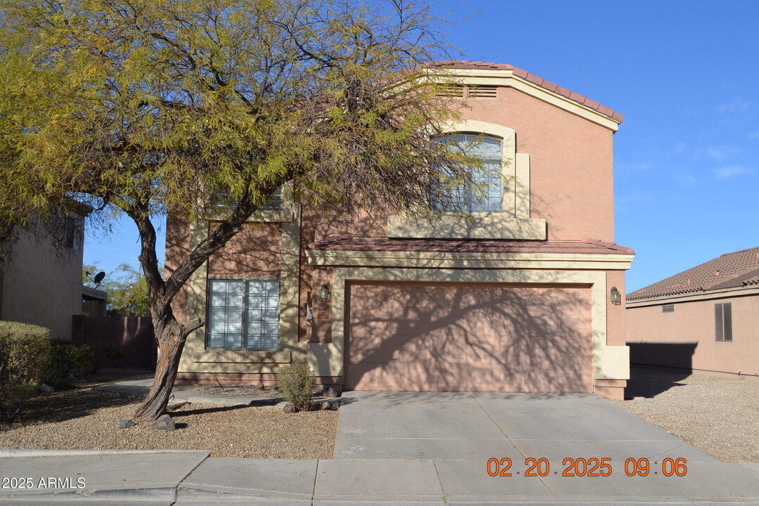 24784 N Good Pasture Ln in Florence, AZ - Building Photo